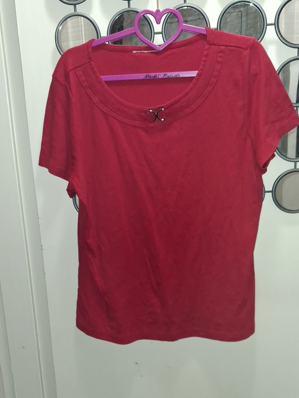 Red Top - Picture 1 of 3